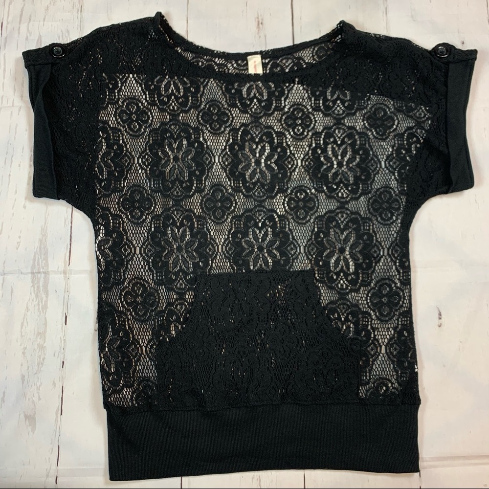 Black lace summer tee top floral crochet Large size 11-13 button pocket vacation